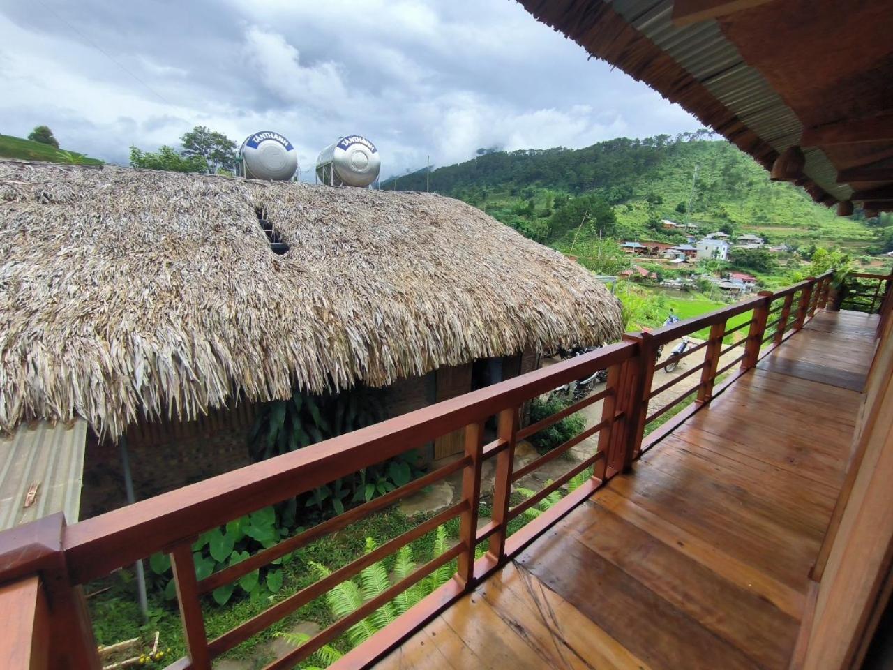 Zoni Home Tram Tau Cham Ta Lao Exterior photo